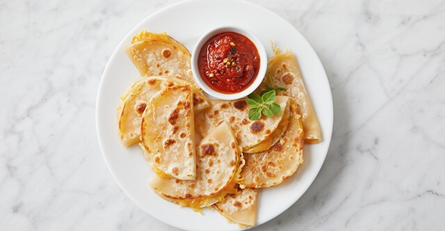 Cheesy Wonton Quesadillas Recipe